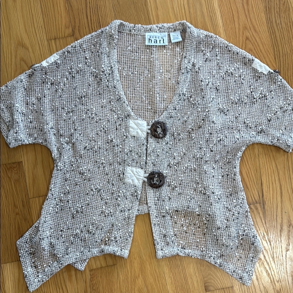 KEREN hart Textured Gray and White Blouse